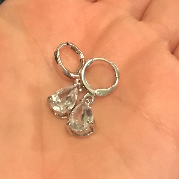 NEW!💙💎CZ TEARDROP EARRINGS💎💙BEAUTIFUL ADORABLE - Picture 3 of 14